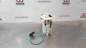 Usados Bomba eléctrica de combustible Renault Talisman Estate (RFDK) Precio € 90,75 IVA incluido ofrecido por Autohandel Didier