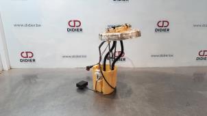 Usados Bomba eléctrica de combustible Toyota Yaris III (P13) 1.4 D-4D-F Precio € 54,45 IVA incluido ofrecido por Autohandel Didier