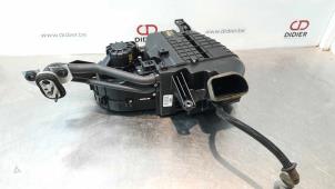 Używane Silnik wentylatora nagrzewnicy Kia Sorento III (UM) 2.2 CRDi 16V VGT 4x4 Cena € 447,70 Z VAT oferowane przez Autohandel Didier