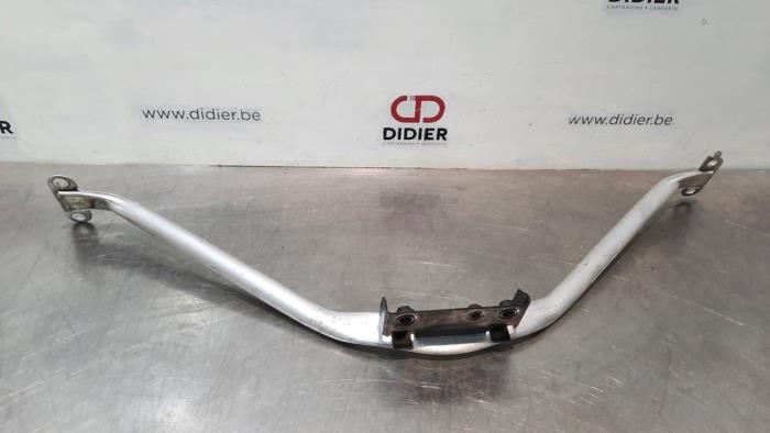 Begagnade Framdelsstöd BMW 5 serie (G30) 520d 2.0 TwinPower Turbo 16V Pris € 24,20 Inklusive moms erbjuds av Autohandel Didier