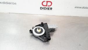 Used Door window motor Volvo V60 I (FW/GW) 1.6 DRIVe Price € 36,30 Inclusive VAT offered by Autohandel Didier