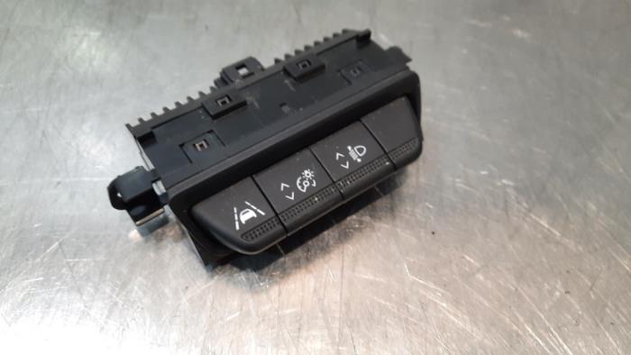 Switch (miscellaneous) from a Renault Captur II (RJB) 1.5 Blue dCi 115 2020