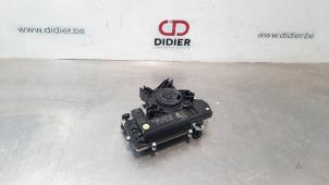Usados Motor auxiliar de cierre portón trasero Audi Q5 (FYB/FYG) 2.0 TDI 16V Quattro Precio € 54,45 IVA incluido ofrecido por Autohandel Didier