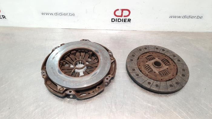 Usagé Kit embrayage (complet) Mercedes Sprinter 3,5t (906.13/906.23) 313 CDI 16V Prix € 399,30 Prix TTC proposé par Autohandel Didier
