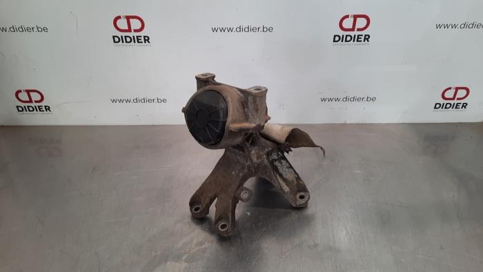 Usagé Support moteur Audi Q5 (8RB) 2.0 TDI 16V Prix € 30,25 Prix TTC proposé par Autohandel Didier
