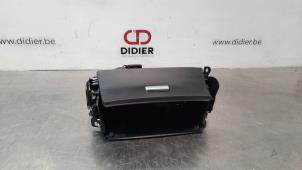Usados Compartimiento de almacenamiento Ford S-Max (WPC) 2.0 TDCi 150 16V Precio € 54,45 IVA incluido ofrecido por Autohandel Didier