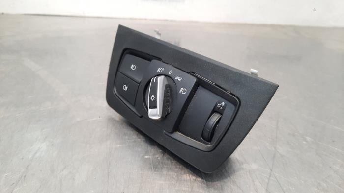 AIH headlight switch from a BMW 3 serie (F30) 330e 2018