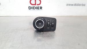 Used AIH headlight switch Opel Crossland/Crossland X 1.2 Turbo 12V Price on request offered by Autohandel Didier