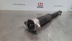 Used Rear shock absorber, left Mercedes E (W213) E-220d 2.0 Turbo 16V 4-Matic Price € 66,55 Inclusive VAT offered by Autohandel Didier