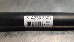 Used 4x4 front intermediate driveshaft Mercedes E (W213) E-220d 2.0 Turbo 16V 4-Matic Price € 278,30 Inclusive VAT offered by Autohandel Didier