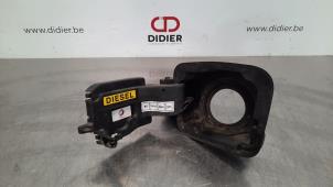 Used Tank cap cover hinge Peugeot Expert (VA/VB/VE/VF/VY) 2.0 Blue HDi 120 16V Price € 24,20 Inclusive VAT offered by Autohandel Didier