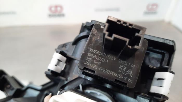 Schalter (sonstige) van een Opel Crossland/Crossland X 1.2 Turbo 12V 2019