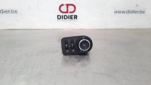 Used AIH headlight switch Opel Crossland/Crossland X 1.2 12V Price € 36,30 Inclusive VAT offered by Autohandel Didier