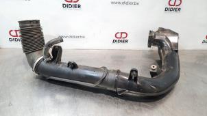 Used Air intake hose Volvo XC40 (XZ) 2.0 D3 16V Price € 42,35 Inclusive VAT offered by Autohandel Didier