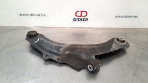 Used Front wishbone, left Renault Captur (2R) 0.9 Energy TCE 12V Price € 66,55 Inclusive VAT offered by Autohandel Didier