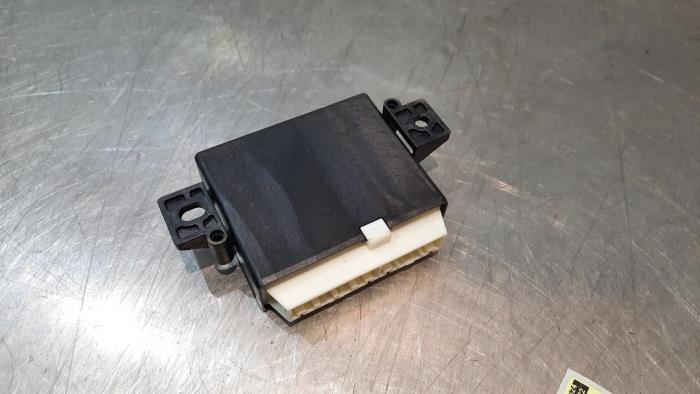 PDC Module from a Dacia Duster (SR) 1.3 TCE 130 16V 2019