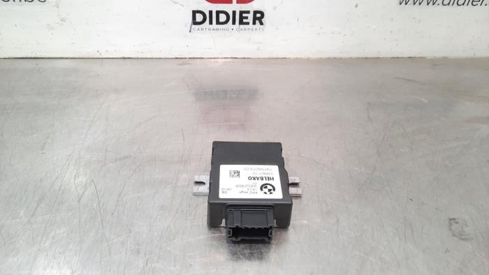 Electric fuel module from a BMW 3 serie (G20) 320d 2.0 TwinPower Turbo 16V 2020