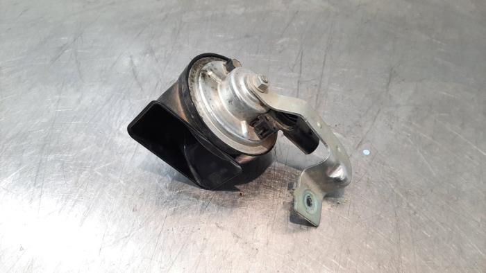Horn from a BMW 3 serie (G20) 320d 2.0 TwinPower Turbo 16V 2020
