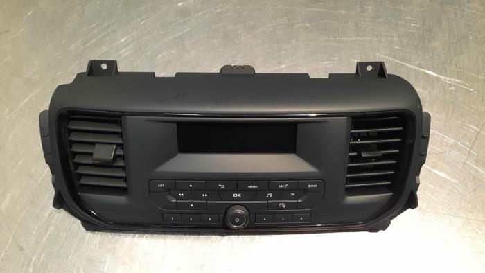Radio from a Peugeot Expert (VA/VB/VE/VF/VY) 2.0 Blue HDi 180 16V 2020