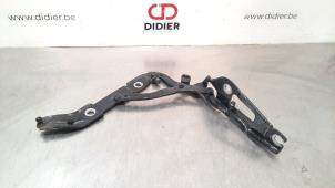Used Tailgate hinge BMW 2 serie (F23) 218d 2.0 16V Price € 42,35 Inclusive VAT offered by Autohandel Didier
