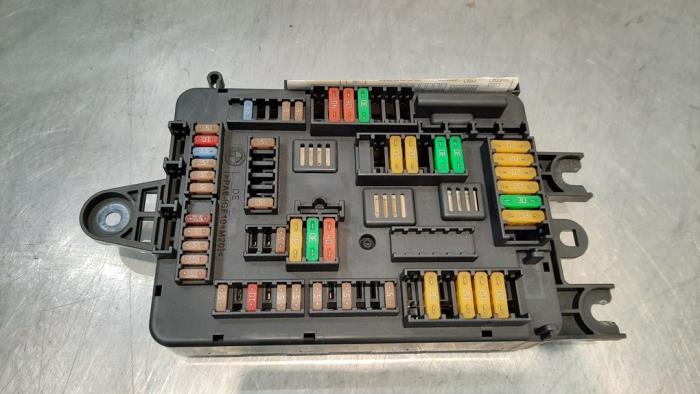 Fuse box BMW 2 serie 218d 2.0 16V - 938907001 - Autohandel Didier