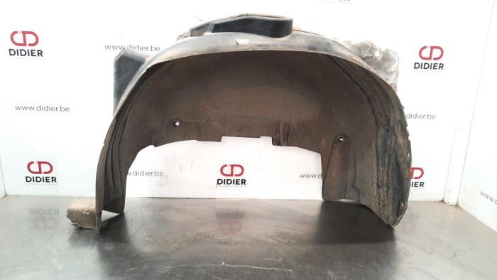 Wheel arch liner from a Opel Combo Life/Tour 1.5 CDTI 130 2019
