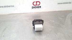Usados Resistencia de calefactor Citroen C3 Picasso (SH) 1.4 16V VTI 95 Precio € 48,40 IVA incluido ofrecido por Autohandel Didier