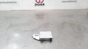 Used Antenna Amplifier Nissan X-Trail (T32) 1.3 DIG-T 16V Price € 54,45 Inclusive VAT offered by Autohandel Didier