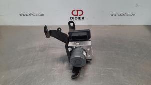 Used ABS pump Opel Vivaro 2.0 CDTI 177 Price € 381,15 Inclusive VAT offered by Autohandel Didier