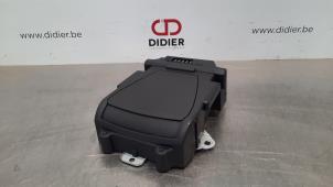 Używane Wyswietlacz przezierny typu HUD Opel Vivaro 2.0 CDTI 177 Cena € 344,85 Z VAT oferowane przez Autohandel Didier