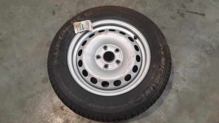 Spare wheel from a Volkswagen Caddy IV 2.0 TDI 75 2019