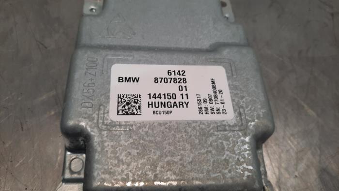 Chargeur de batterie divers d'un BMW 3 serie (G20) 330e 2.0 TwinPower Turbo 16V 2020