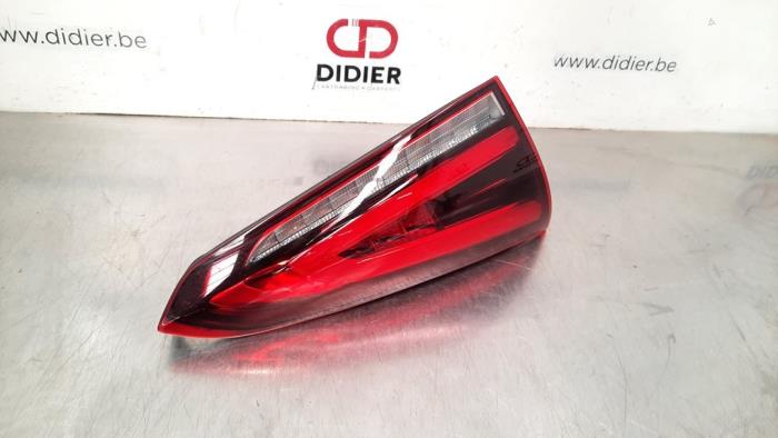 Taillight, left from a Mercedes-Benz A (177.0) 1.3 A-180 Turbo 16V 2019