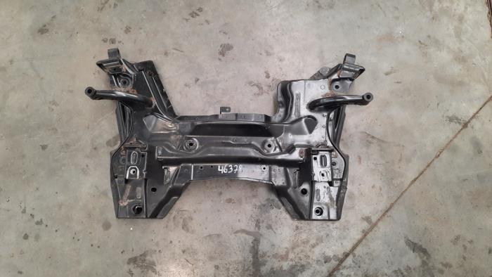Used Subframe Opel Crossland (X) 1.2 12V Price € 266,20 Inclusive VAT offered by Autohandel Didier