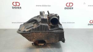 Używane Obudowa filtra powietrza Dacia Sandero II 0.9 TCE 12V Cena € 54,45 Z VAT oferowane przez Autohandel Didier