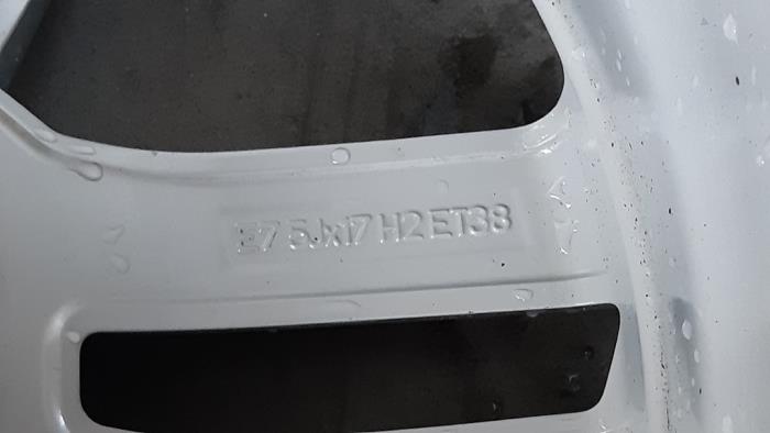 Obrecz + Opona z Audi A4 Avant (B9) 2.0 35 TFSI Mild Hybrid 16V 2019