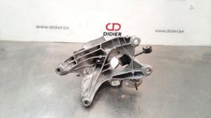 Used Gearbox mount Audi A4 Avant (B9) 2.0 35 TFSI Mild Hybrid 16V Price € 54,45 Inclusive VAT offered by Autohandel Didier
