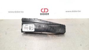 Used Side Airbag Renault Clio IV (5R) 0.9 Energy TCE 90 12V Price € 90,75 Inclusive VAT offered by Autohandel Didier