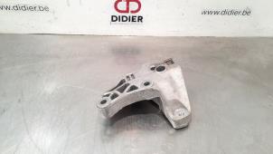 Used Gearbox mount Volkswagen Caddy Combi IV 2.0 TDI 102 Price € 30,25 Inclusive VAT offered by Autohandel Didier
