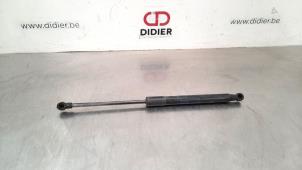 Used Bonnet gas strut, right Volkswagen Caddy Combi IV 2.0 TDI 102 Price € 24,20 Inclusive VAT offered by Autohandel Didier