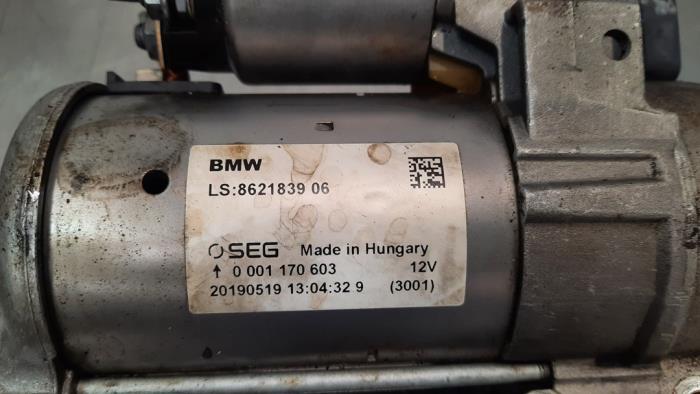 Motor de arranque de un BMW 3 serie Touring (F31) 318i 1.5 TwinPower Turbo 12V 2020