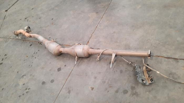 Used Front pipe + catalyst Renault Trafic (1FL/2FL/3FL/4FL) 2.0 dCi 16V 120 Price € 459,80 Inclusive VAT offered by Autohandel Didier