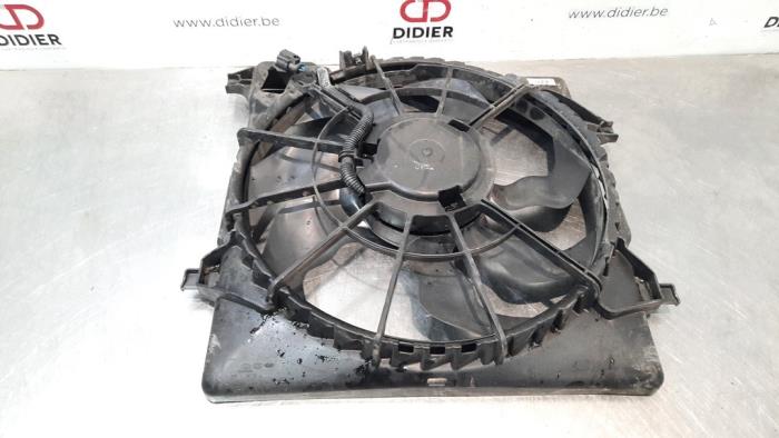 Cooling fans from a Hyundai Tucson (TL) 1.6 T-GDi 16V 2WD 2017