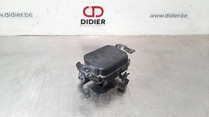 Begagnade Radarsensor Toyota RAV4 (A4) 2.5 Hybrid 16V VVT-i 4x4 Pris € 133,10 Inklusive moms erbjuds av Autohandel Didier