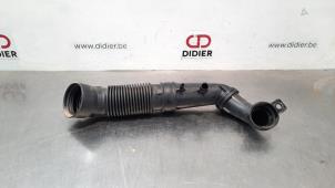 Used Air intake hose Citroen C3 Aircross (2C/2R) 1.2 e-THP PureTech 110 Price € 30,25 Inclusive VAT offered by Autohandel Didier