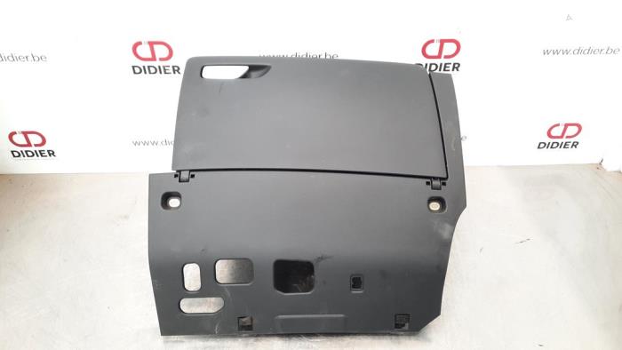Begagnade Handskfack Audi S3 Limousine (8VM/8VS) 2.0 TFSI 16V Pris € 24,20 Inklusive moms erbjuds av Autohandel Didier