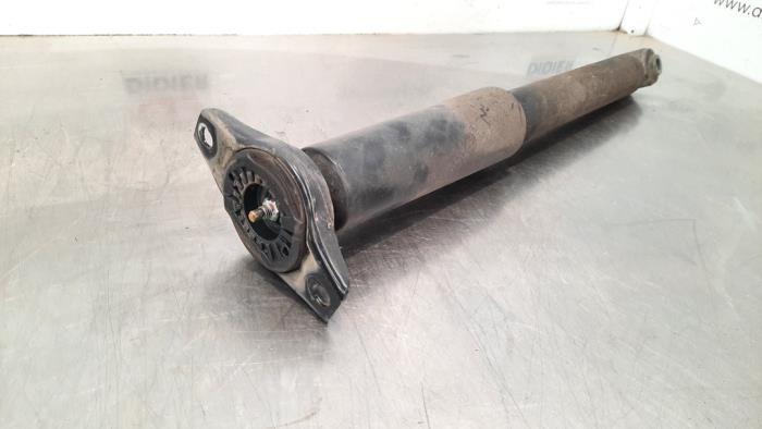 Rear shock absorber, left from a Volvo XC60 I (DZ) 2.0 D3 16V 2017