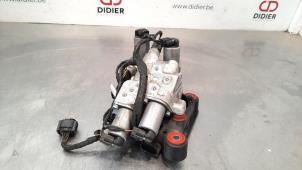 Usagé Bloc soupapes hydraulique BMW 5 serie (F10) 535d 24V Prix € 254,10 Prix TTC proposé par Autohandel Didier