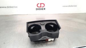 Used Cup holder BMW 5 serie (G30) 520d 2.0 TwinPower Turbo 16V Price € 30,25 Inclusive VAT offered by Autohandel Didier