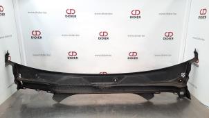 Used Cowl top grille BMW 5 serie (G30) 520d 2.0 TwinPower Turbo 16V Price € 36,30 Inclusive VAT offered by Autohandel Didier